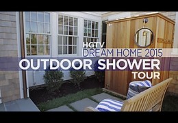 Outdoor Shower Adds an Architectural Element