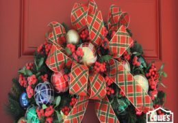 How to Make a Bow for a Christmas Wreath