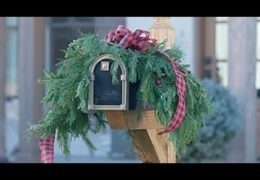 Dress Up Your Mailbox for Christmas