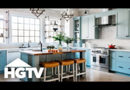 Smart and Stylish Blue and White Classic Kitchen