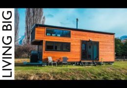 Queenstown Tiny House with Spectacular Mountain Views